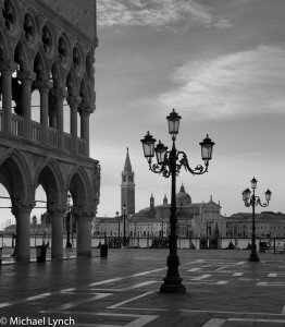 Streetlamps outsied the Doges Palace and the Grand Canal