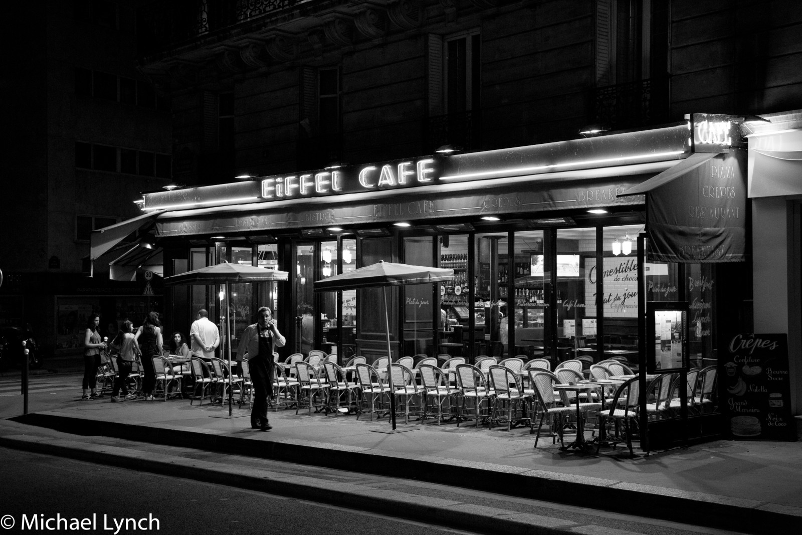 Eiffel Cafe